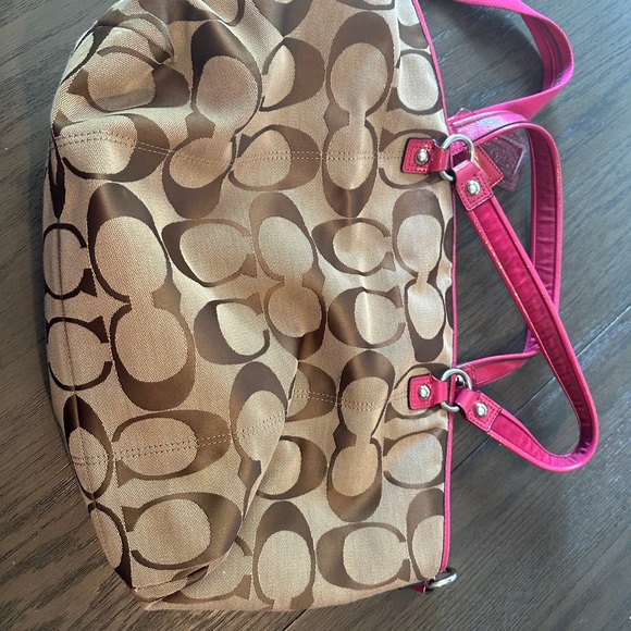 Bigger COACH crossbody purse PINK AND BROWN - Picture 2 of 3